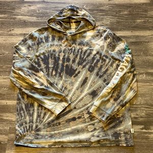 NWOT TIE DYED MAGELLAN HOODED SHIRT. LONG SLEEVE. SIZE XXL